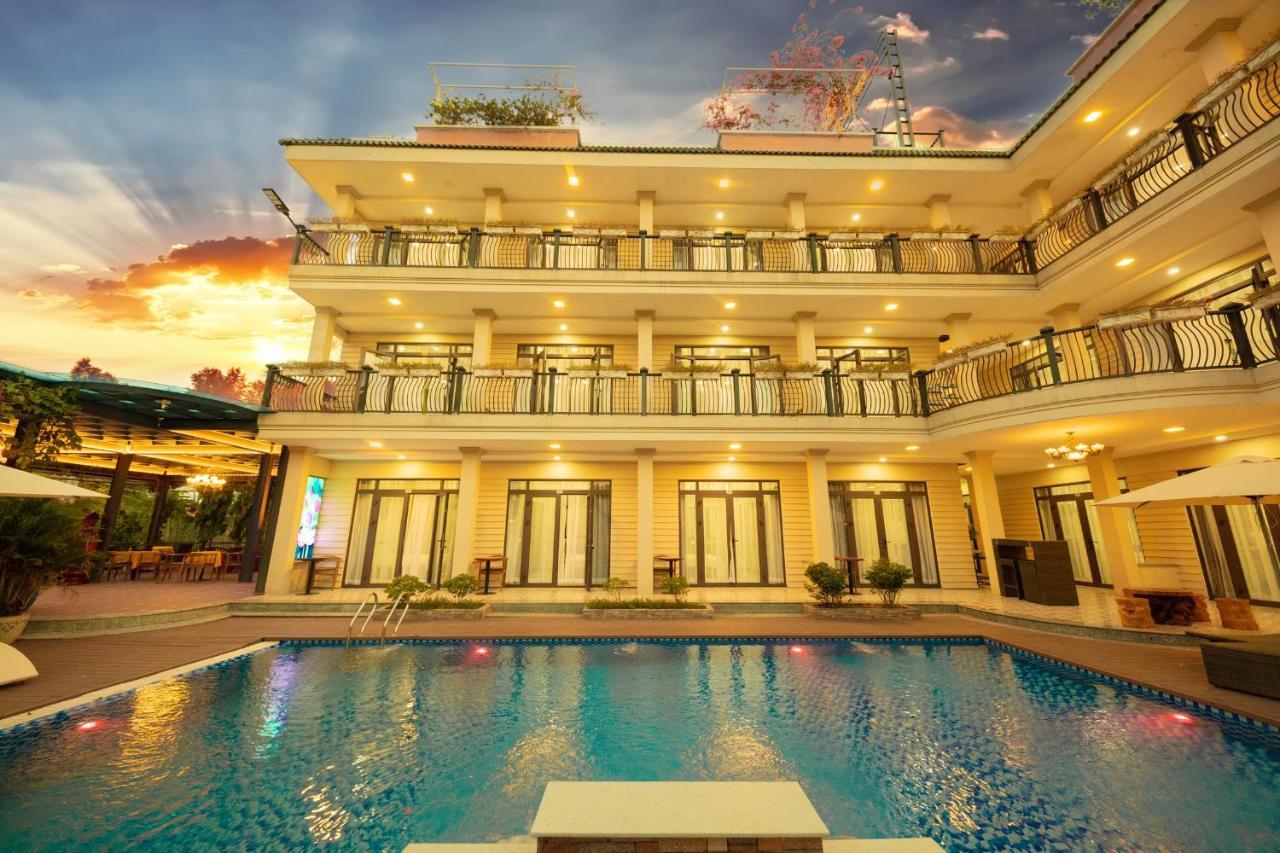 Khu Nghi Duong Huong Sen - Binh My, Cu Chi Hotel Ho Chi Minh City Exterior photo