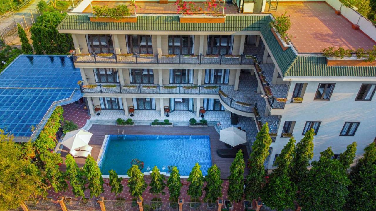Khu Nghi Duong Huong Sen - Binh My, Cu Chi Hotel Ho Chi Minh City Exterior photo