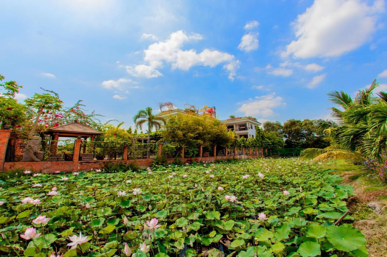 Khu Nghi Duong Huong Sen - Binh My, Cu Chi Hotel Ho Chi Minh City Exterior photo