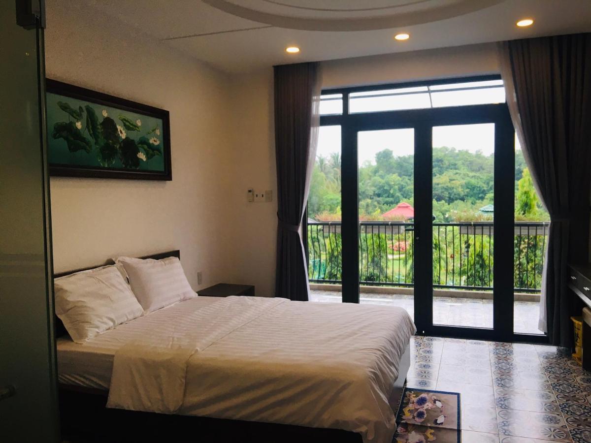 Khu Nghi Duong Huong Sen - Binh My, Cu Chi Hotel Ho Chi Minh City Exterior photo