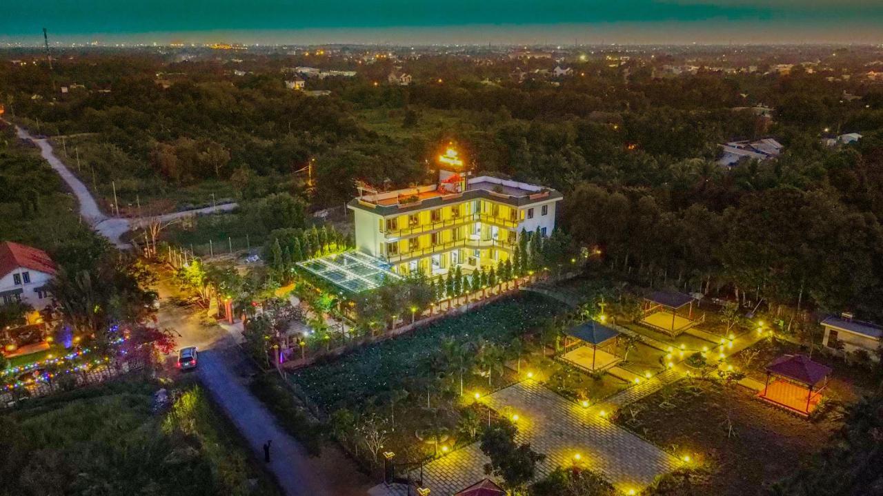 Khu Nghi Duong Huong Sen - Binh My, Cu Chi Hotel Ho Chi Minh City Exterior photo